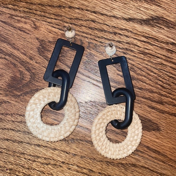 earrings - Picture 2 of 2